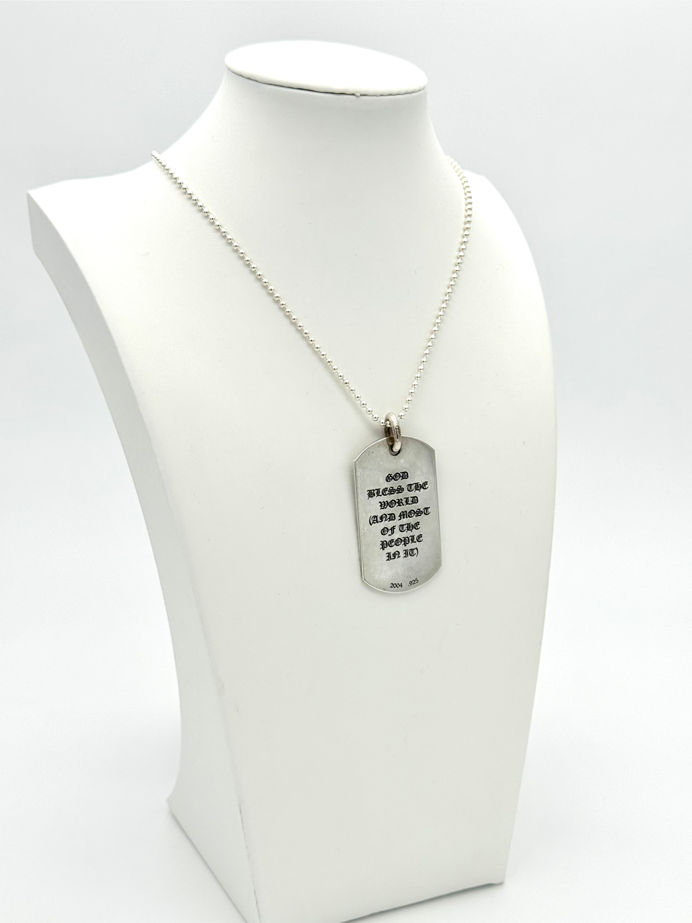 Large Dog Tag « God Bless The World » | Savethechrome Shop